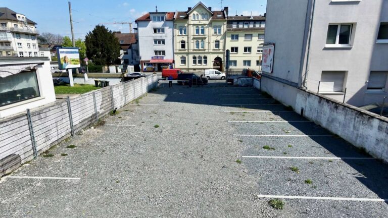 Grundstück