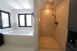 OG_Badewanne_Dusche