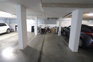 Tiefgaragenstellplatz