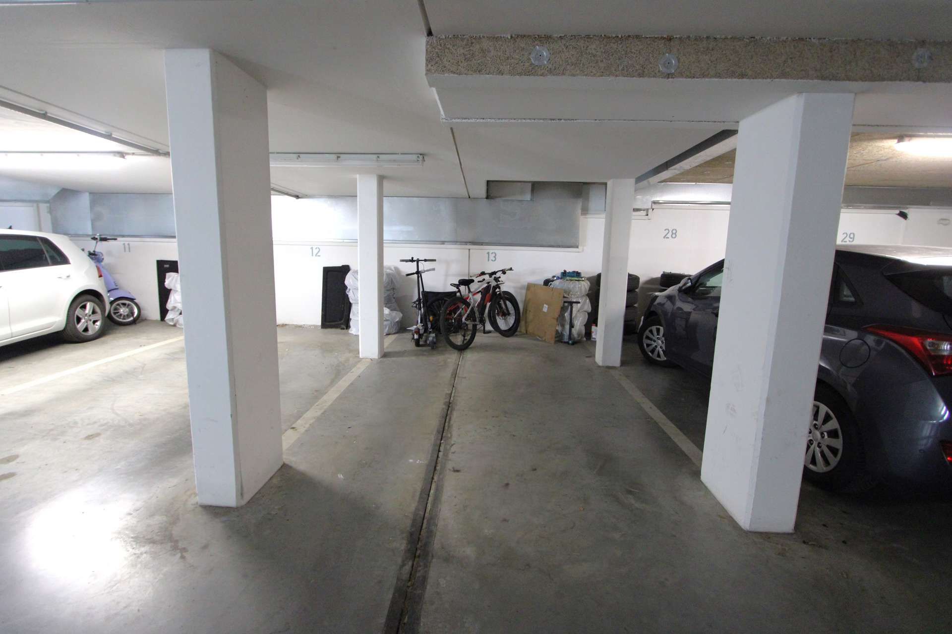 Tiefgaragenstellplatz